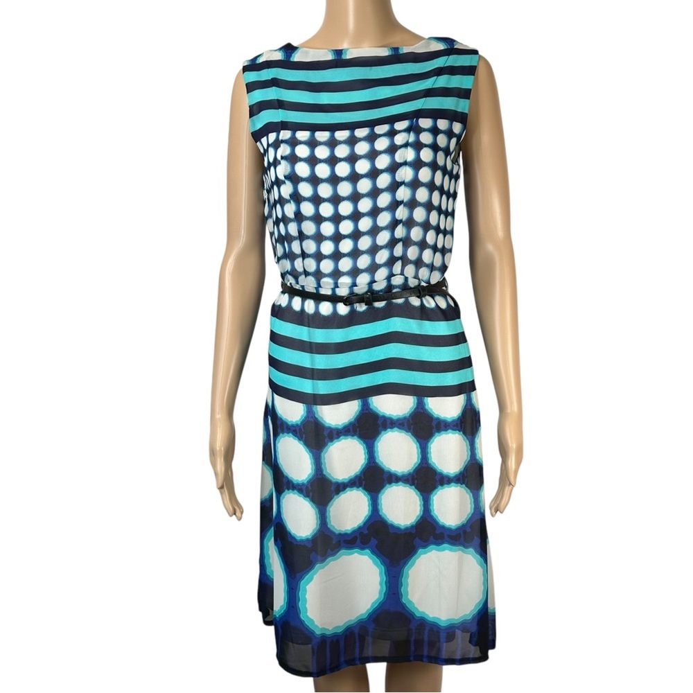 Superstition Blue and White Patterned Fitted Waist Dress Size 4 Softcore Silky